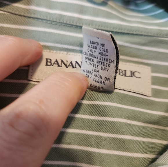 Banana Republic green/white pin strip button up Size XL - Picture 3 of 4
